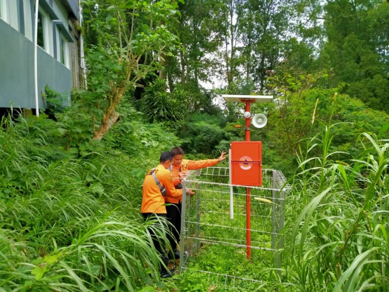 BPBD Kabupaten Magetan Melakukan Memonitoring Rutin Fungsi Alat Early Warning System (EWS)